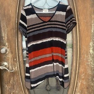 Lavish Top size Medium